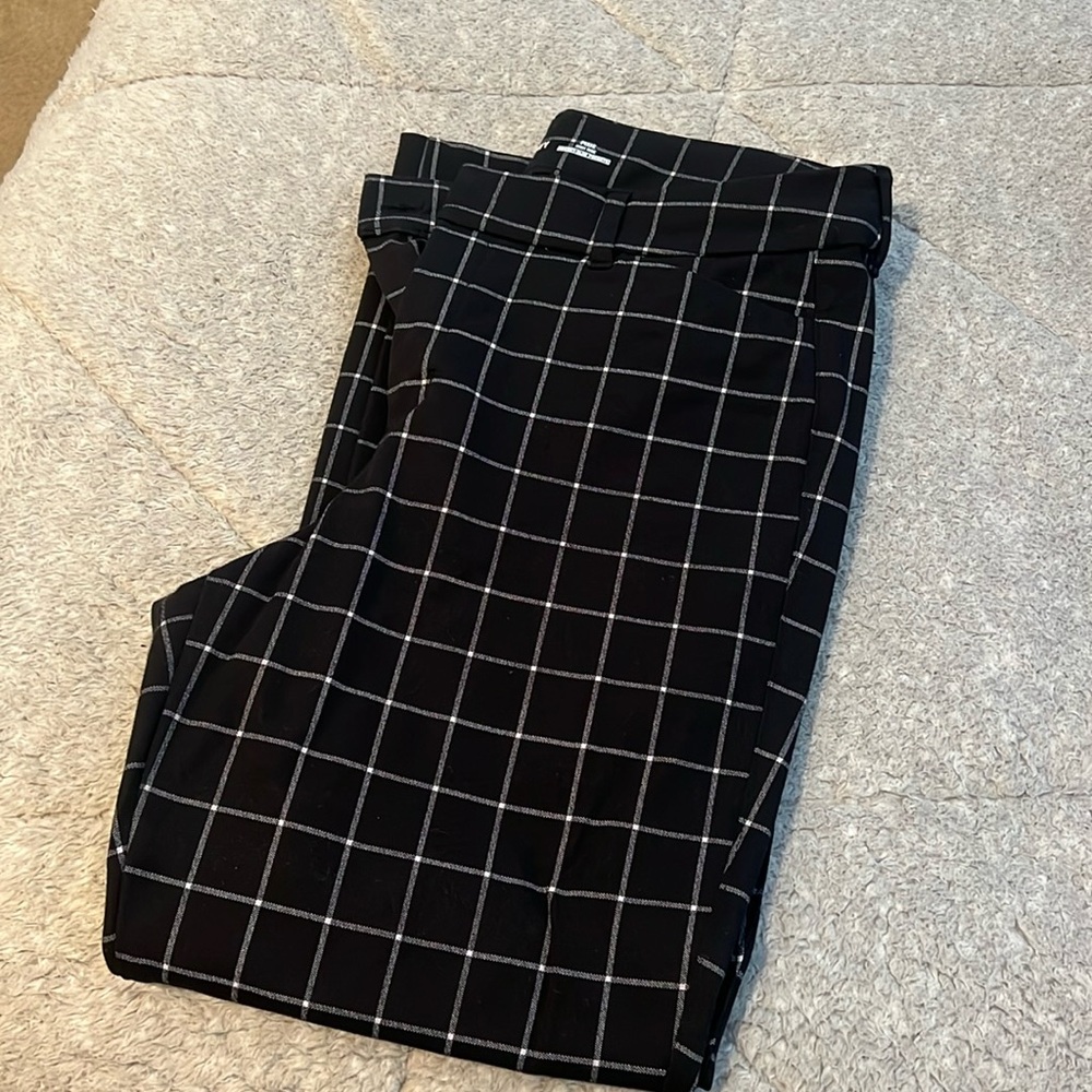 NWOT WOMENS OLD NAVY PIXIE PANTS